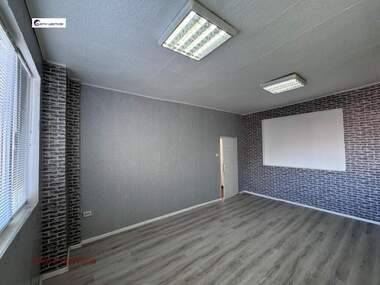 Verkauf - Businessdcentrum in Zentar,  Wraza