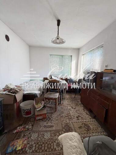 Продажба - Етаж от къща в Добруджански,  Шумен