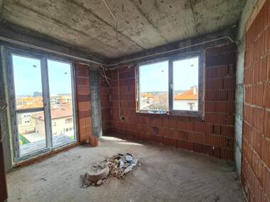 Продажба - Апартамент в Свиленград,  Хасково
