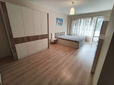 Închiriere - Apartament în Slaveîkov,  Burgas