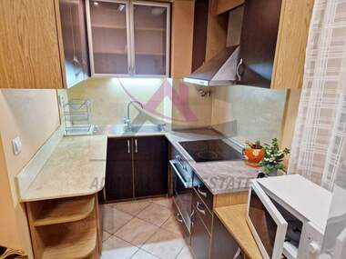 Închiriere - Apartament în Văzrajdane 1,  Varna