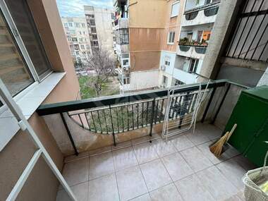 Închiriere - Apartament în Trakia,  Plovdiv