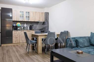 Продажба - Апартамент в Остромила,  Пловдив