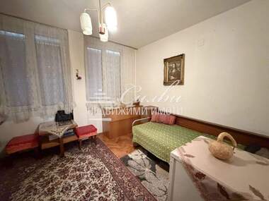 Vânzare - Apartament în Center,  Șumen