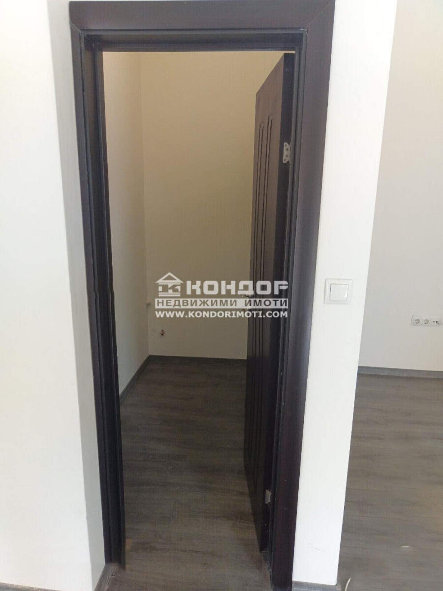Κατάστημα σε Χριστο Σμιρνενσκι, Πλοβδιβ – φωτογραφία 4