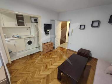 Închiriere - Apartament în Okrăjna bolnița - Generali,  Varna