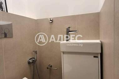 Închiriere - Apartament în Center,  Sofia