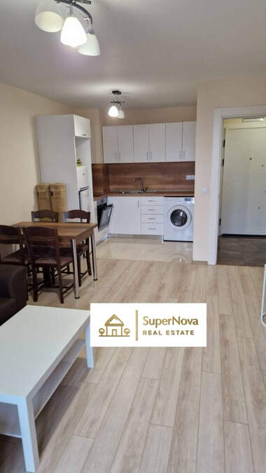 Închiriere - Apartament în Hristo Smirnenski,  Plovdiv