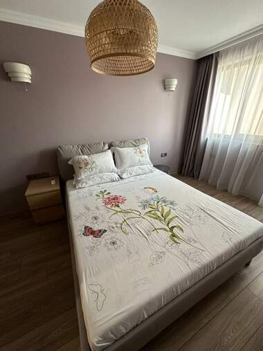 Miete - Wohnung in Mladejki halm,  Plowdiw