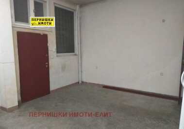 Аренда - Магазин в Изток,  Перник