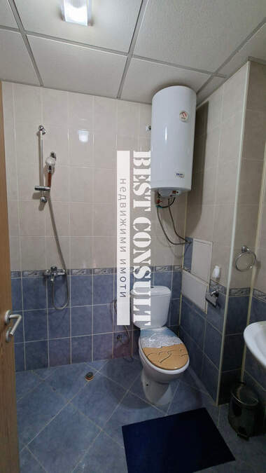 Închiriere - Apartament în Văzrajdane,  Ruse