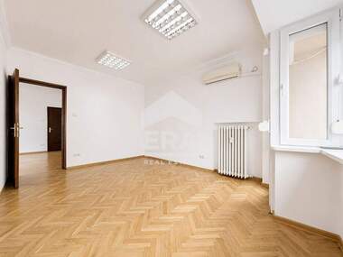 Închiriere - Apartament în Center,  Sofia