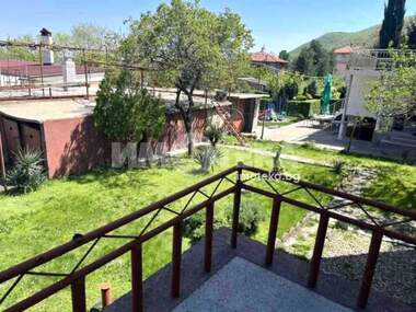 For sale - House in Kuklen,  Plovdiv