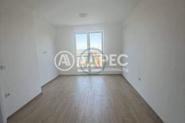 Vânzare - Apartament în Pceelina,  Varna