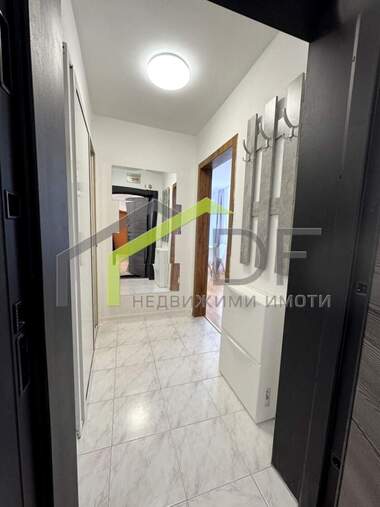Închiriere - Apartament în Center,  Varna