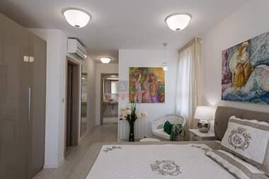 Închiriere - Apartament în Simeonovo,  Sofia