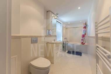 Vânzare - Apartament în Center,  Varna