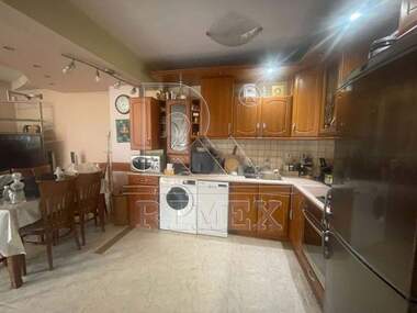 For rent - Apartment in Mladejki halm,  Plovdiv
