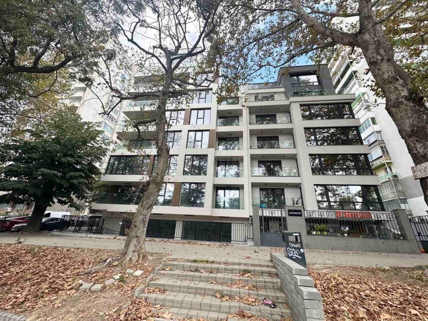 Γραφείο σε ΒΙΝΣ - Τσερβεν πλοσχταδ, Βαρνα – φωτογραφία 2
