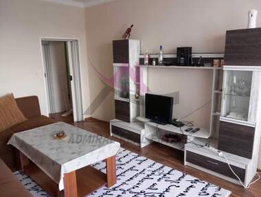Închiriere - Apartament în Văzrajdane 1,  Varna