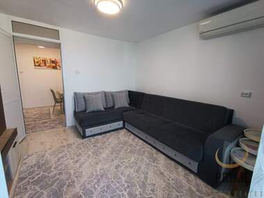Închiriere - Apartament în Zornița,  Burgas