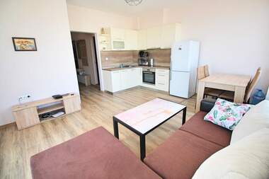 Miete - Wohnung in Izgrew,  Burgas