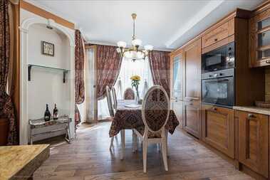Închiriere - Apartament în Center,  Varna
