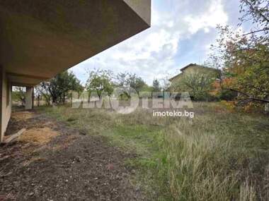 For sale - House in Voluiak,  Sofia