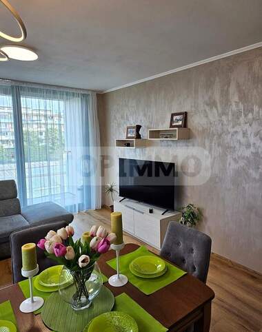 Închiriere - Apartament în Vinița,  Varna