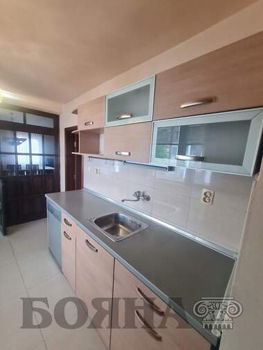 Vânzare - Apartament în Văzrajdane,  Ruse