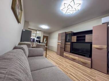 Miete - Wohnung in Horizont,  Burgas