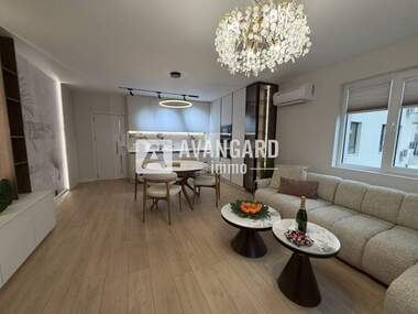 Продажба - Апартамент в Център,  Варна