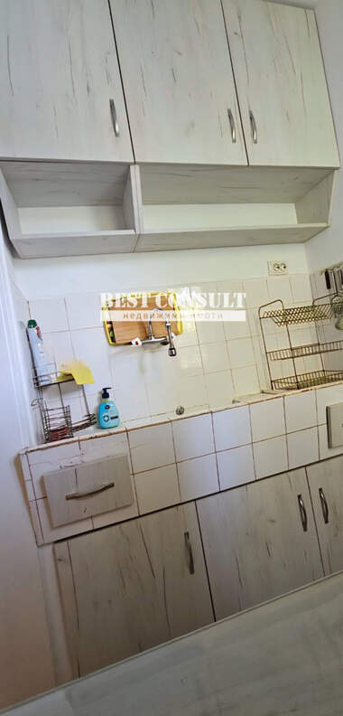 Închiriere - Apartament în Zdraveț,  Ruse