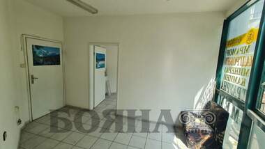 Vânzare - Birou/Magazin/Salon de frumusețe/Cabinet de stomatologie în Center,  Ruse