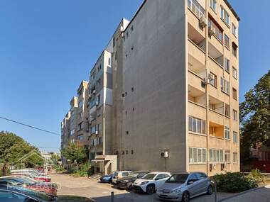 For sale - Apartment in Center,  Burgas