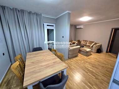 Vânzare - Apartament în Center,  Plovdiv