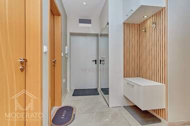Vânzare - Apartament în Țentăr,  Burgas