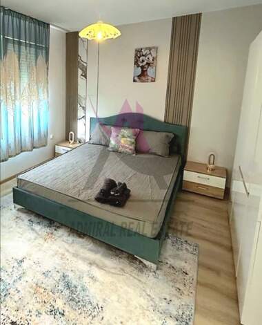 Închiriere - Apartament în Ceaîka,  Varna