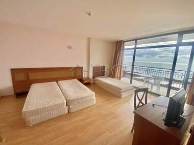Vânzare - Apartament în Elenite,  Burgas
