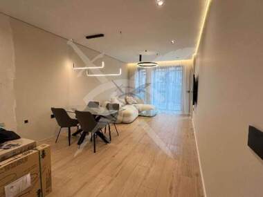 Miete - Wohnung in Mladejki halm,  Plowdiw