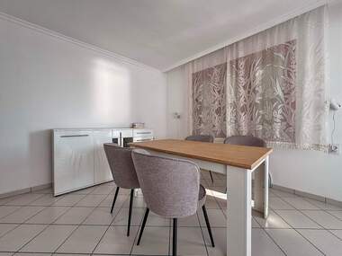 Închiriere - Apartament în Sarafovo,  Burgas