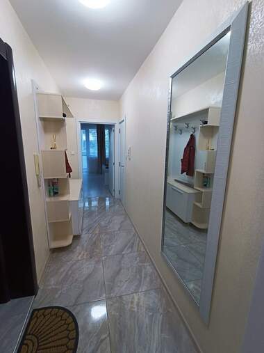 Închiriere - Apartament în Lazur,  Burgas