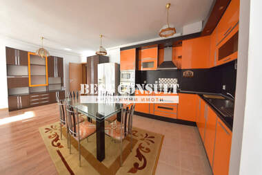 Kira - Apartman olarak Center,  Ruse