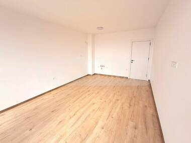 Vânzare - Apartament în Pceelina,  Varna
