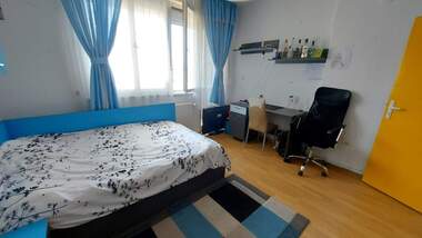 Vânzare - Apartament în Baîkal,  Kărdjali
