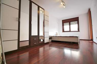 Închiriere - Apartament în Țentăr,  Burgas