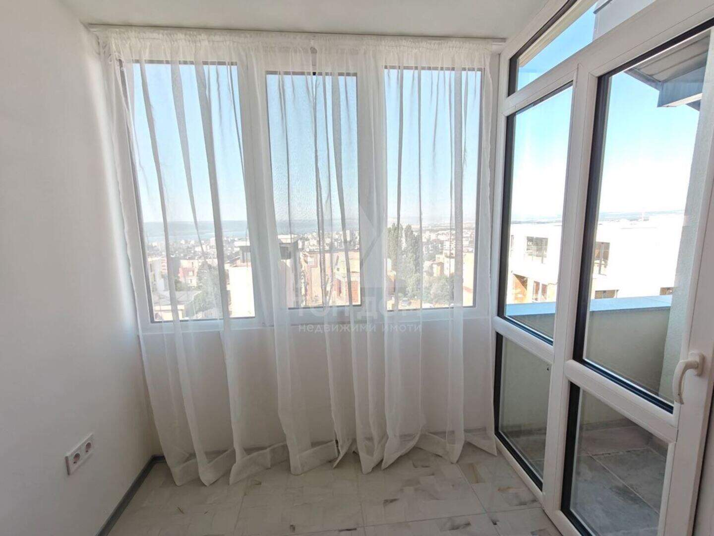 Cu trei camere Apartament în Pceelina, Varna – fotografia 10