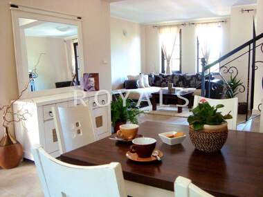 For sale - House in Gesha,  Gabrovo