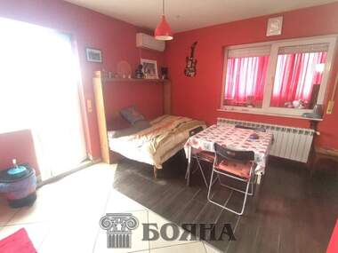 Vânzare - Apartament în Văzrajdane,  Ruse