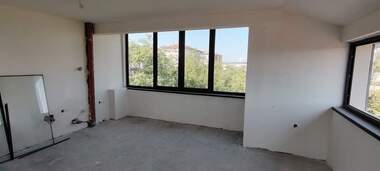 Продажба - Апартамент в Каменни,  Хасково